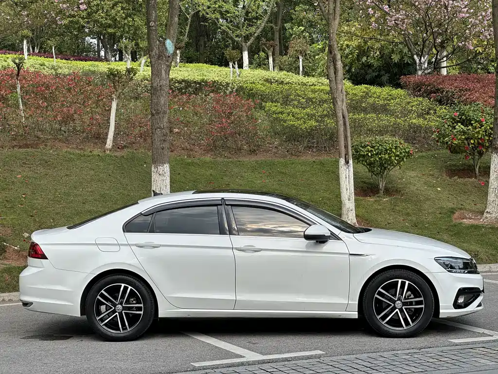 Volkswagen Lamando 2021