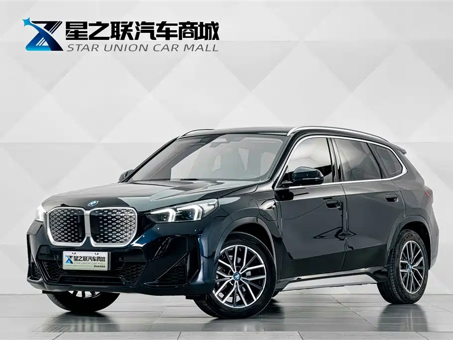 BMW iX1 2024
