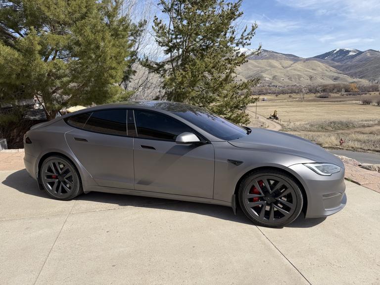 Tesla Model S 2023