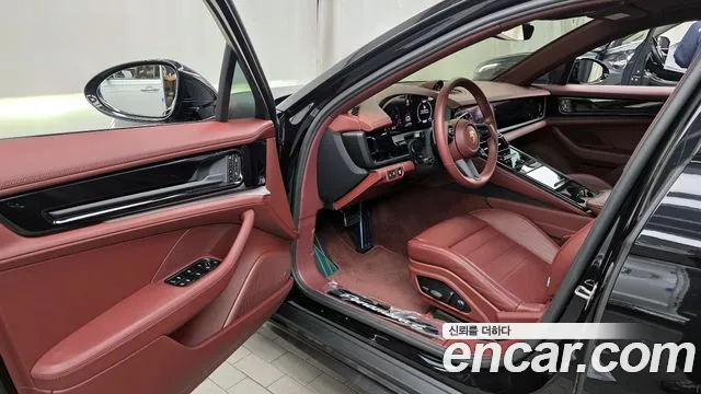 Porsche Panamera 2025