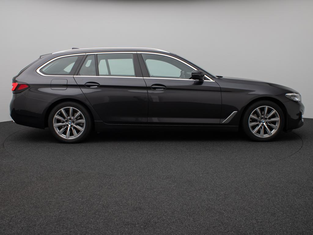 BMW 520 2022