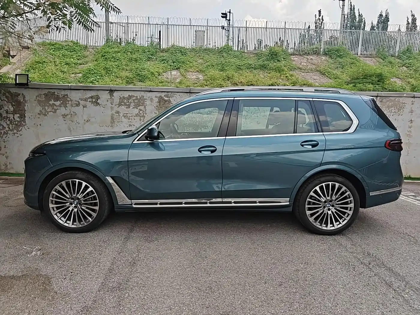 BMW X7 2023