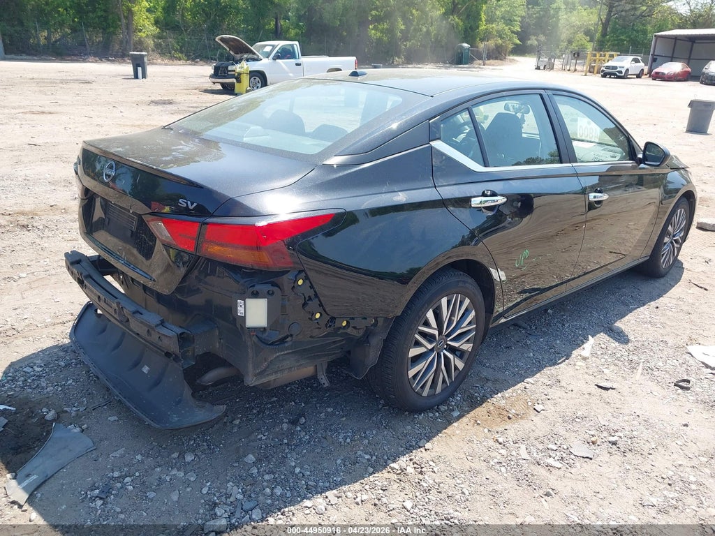 Nissan Altima 2024