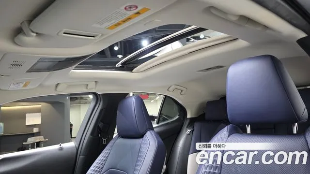 Lexus UX 2020