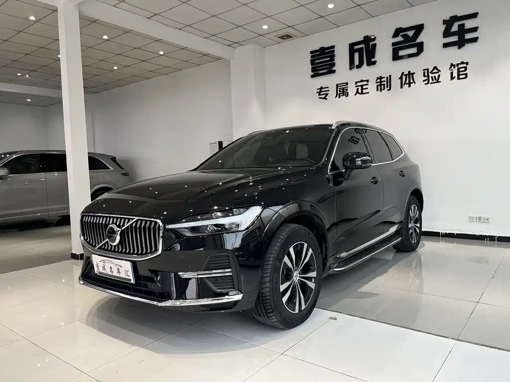 Volvo XC60 2025