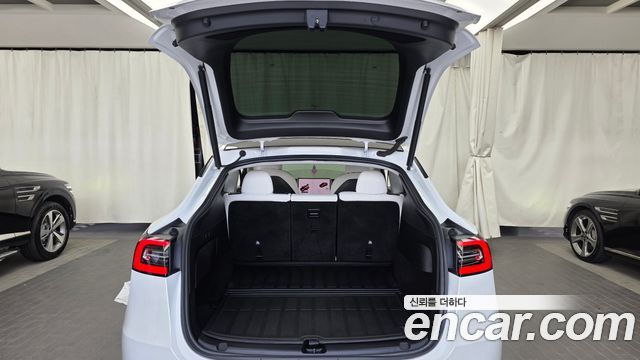 Tesla Model Y 2021