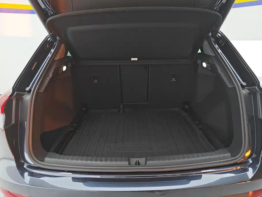 Audi Q4 e-tron 2024