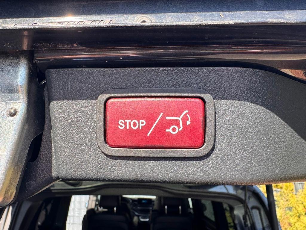 Mercedes-Benz V 300 2023