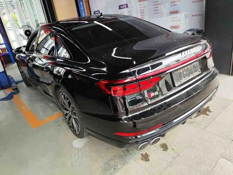 Audi S8 2021