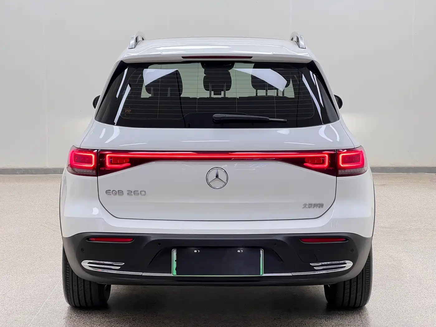 Mercedes-Benz EQB 2024