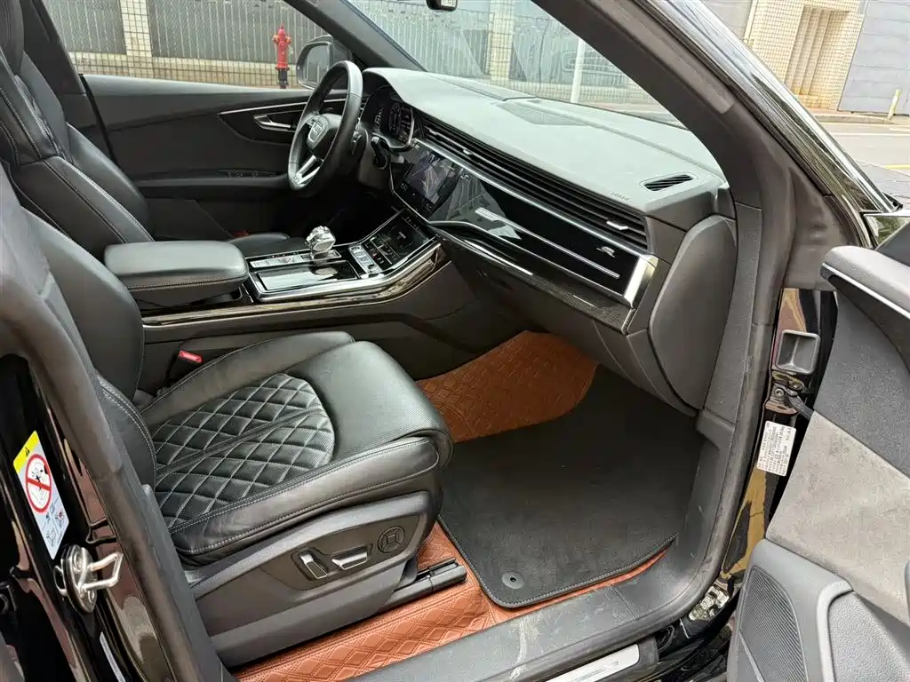 Audi Q8 2021