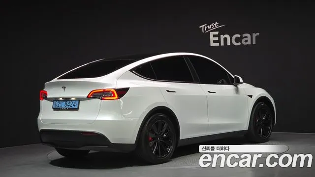 Tesla Model Y 2021
