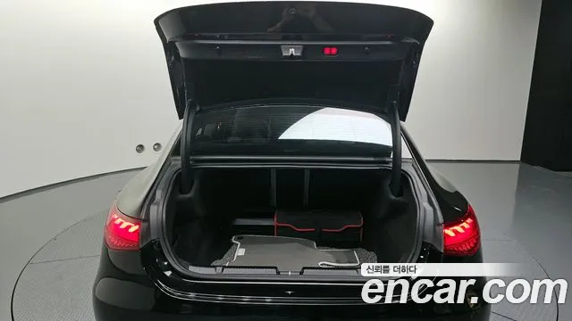 Mercedes-Benz EQE 2023