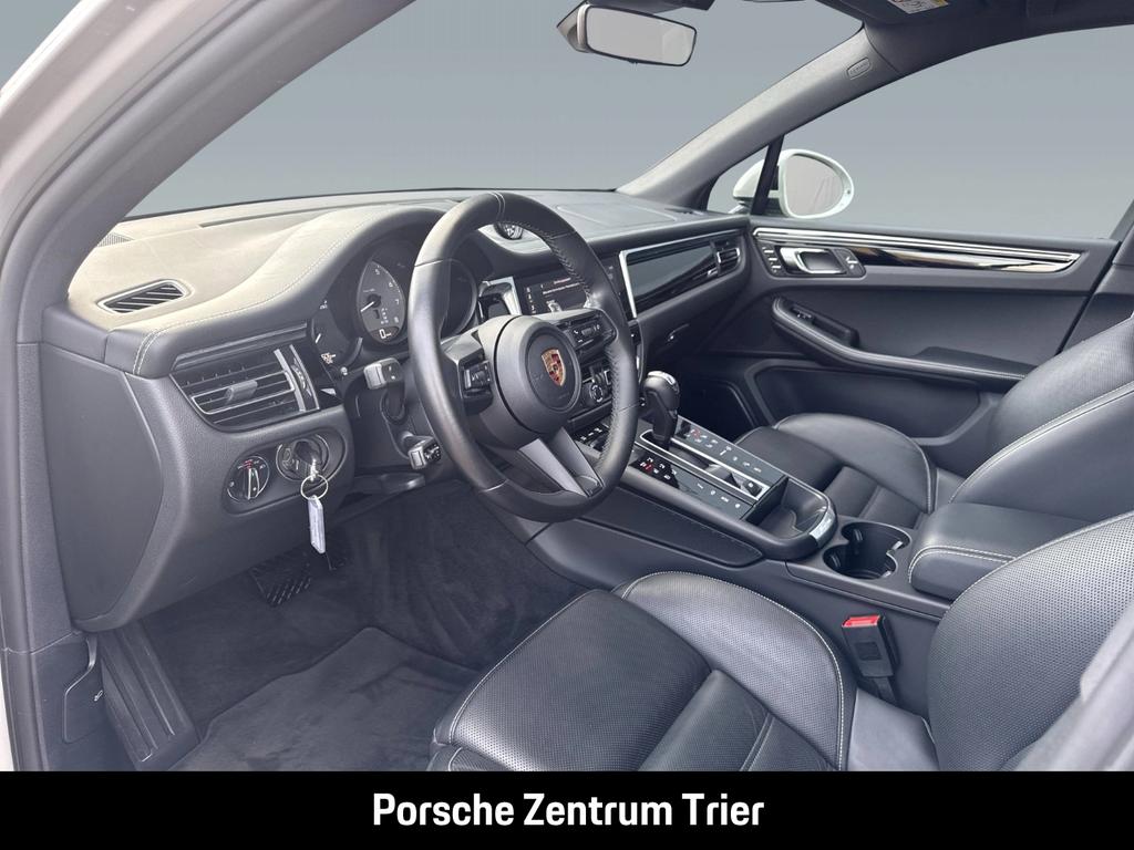 Porsche Macan 2023