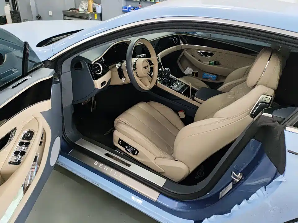 Bentley Continental 2021