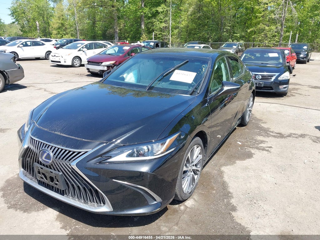 Lexus ES 2021