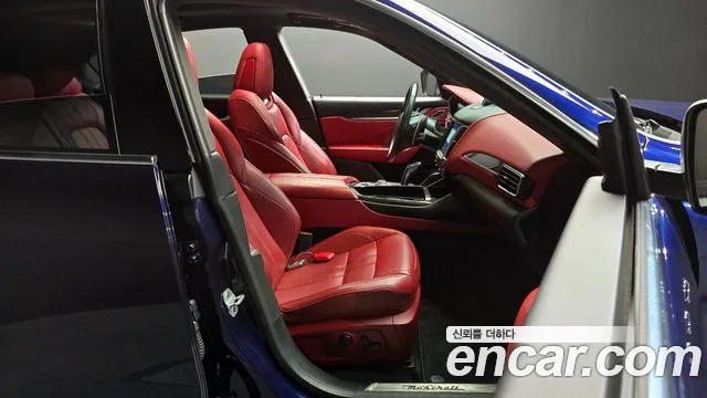 Maserati Levante 2021