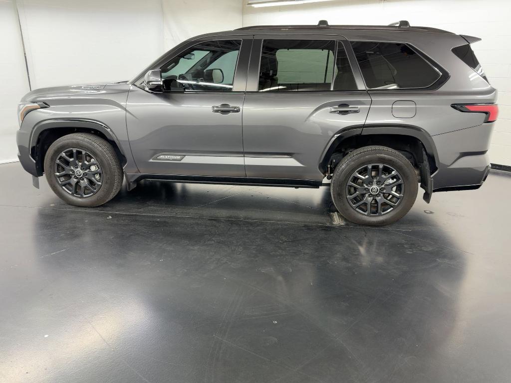 Toyota Sequoia 2024