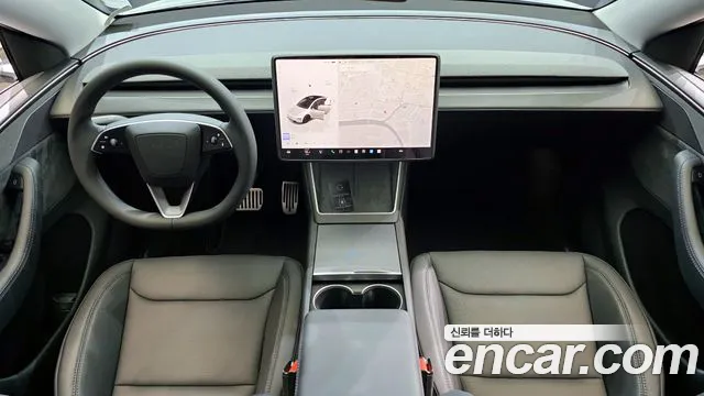 Tesla Model Y 2025