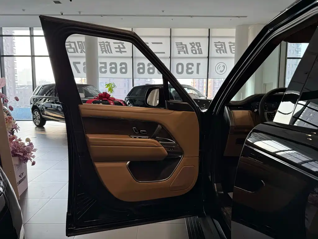 Land Rover Range Rover 2024