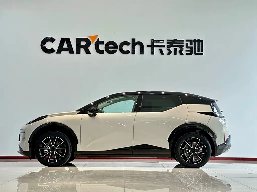 Zeekr X 2024