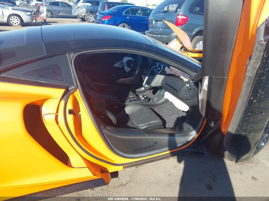 McLaren GT 2023