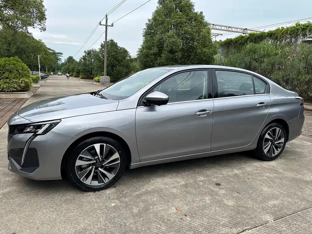Peugeot 408 2024