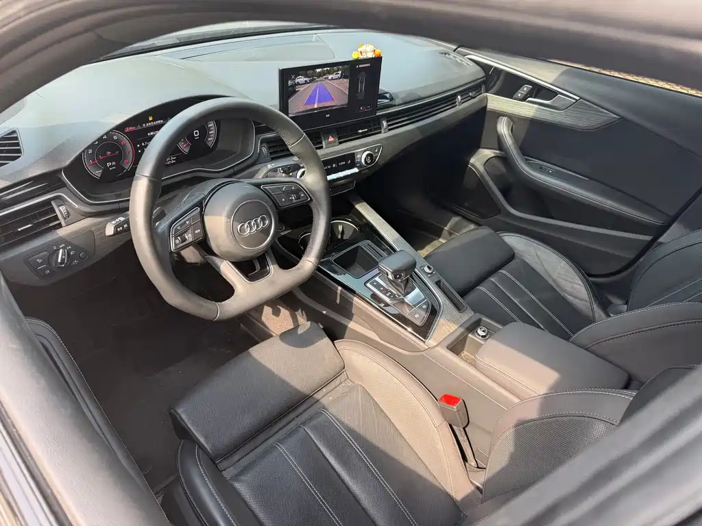 Audi A4 2023