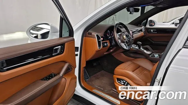 Porsche Cayenne 2021
