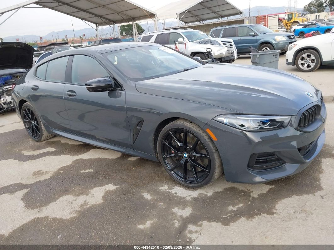 BMW 8 серии 2025