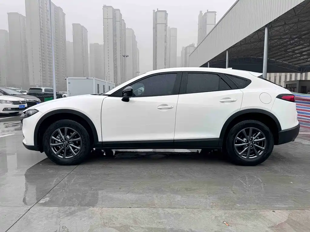 Mazda CX-4 2022