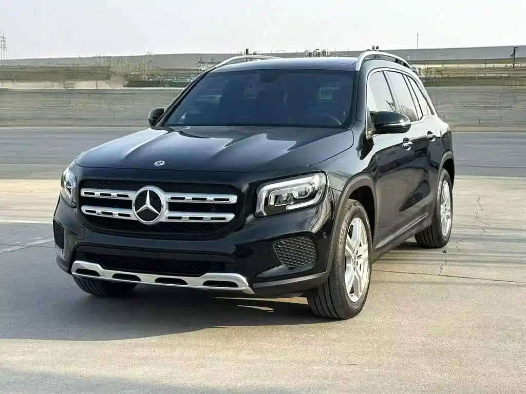 Mercedes-Benz GLB 2023