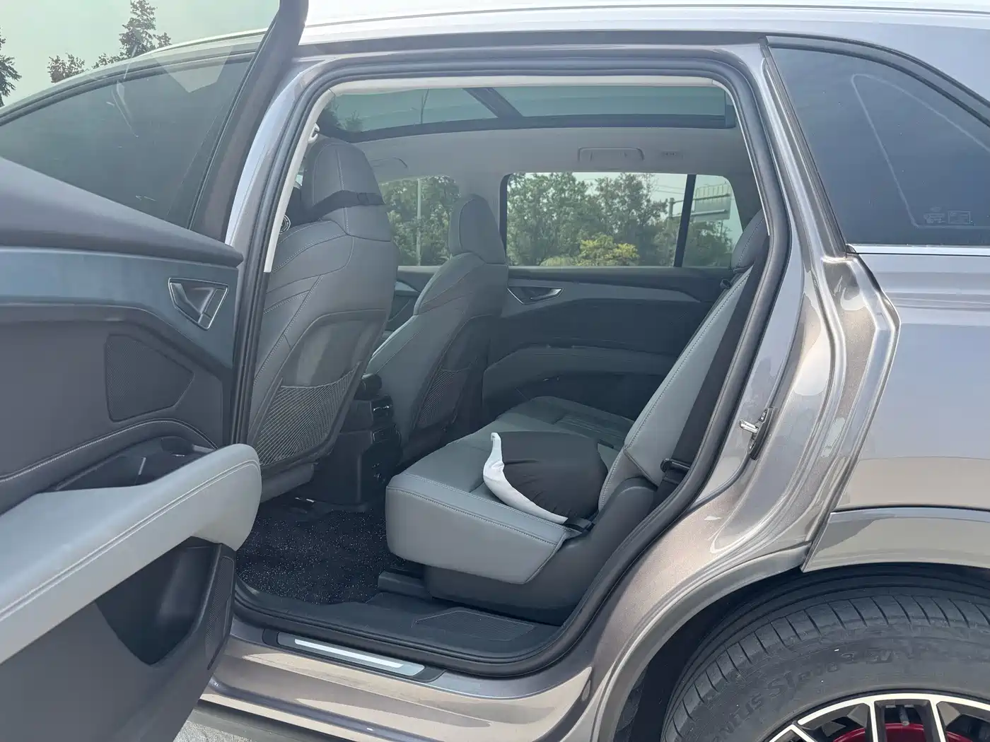 Audi Q5 e-tron 2024