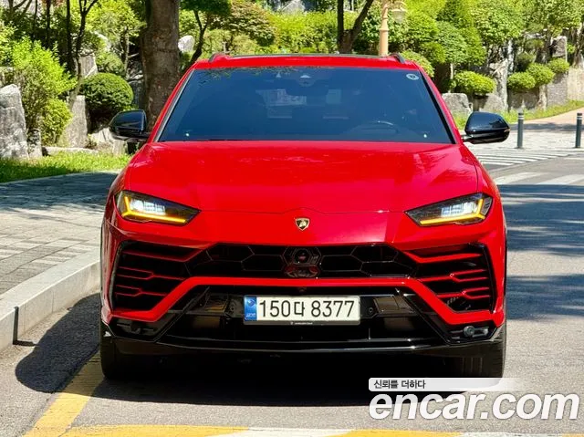 Lamborghini Urus 2021