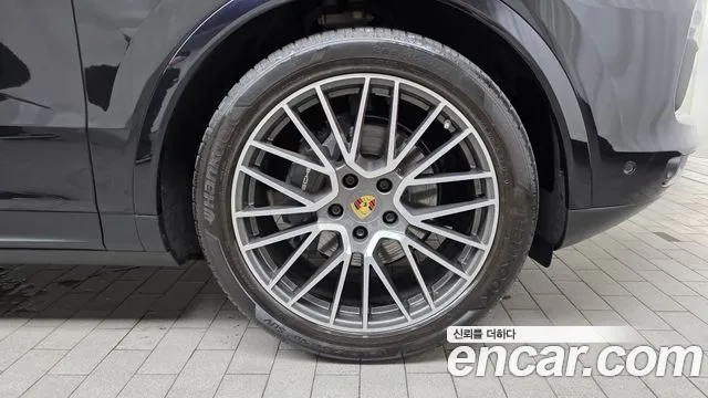 Porsche Cayenne 2021