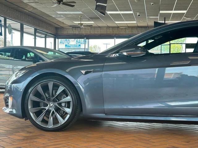Tesla Model S 2021