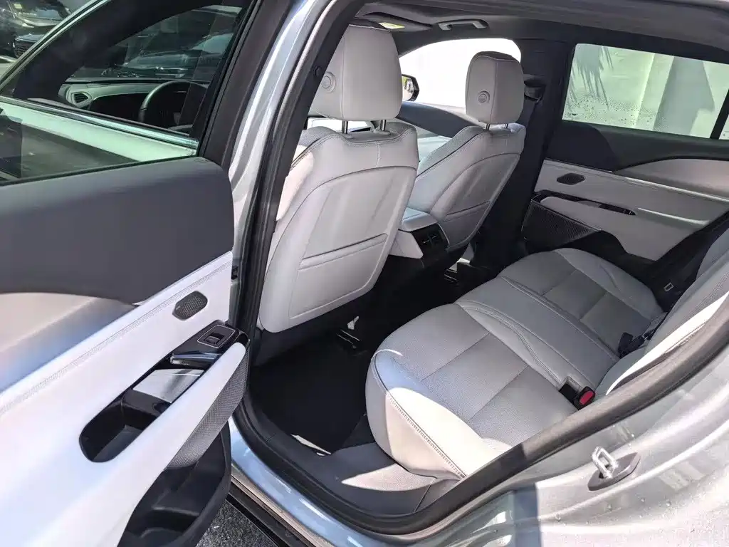 Cadillac GT4 2023
