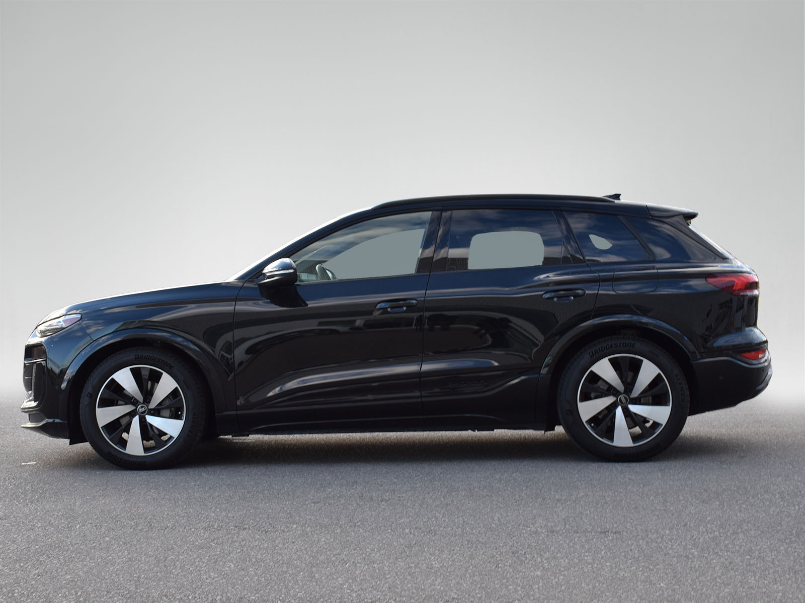 Audi Q6 e-tron 2025