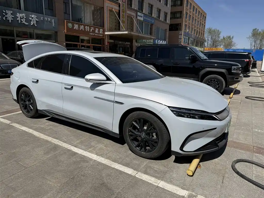 BYD Han 2025