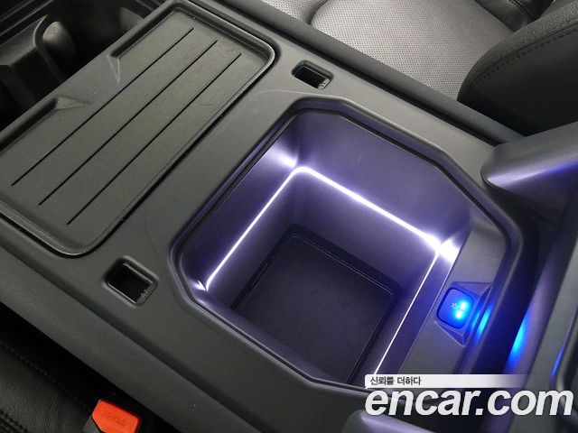 Land Rover Defender 2022