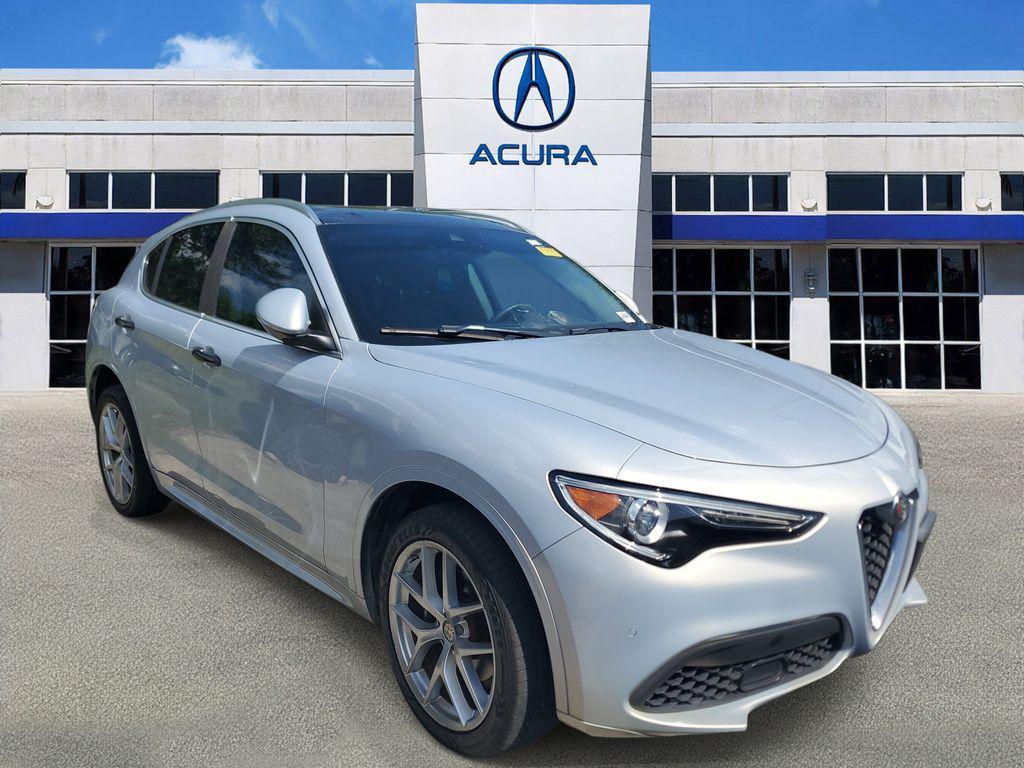 Alfa Romeo Stelvio 2021