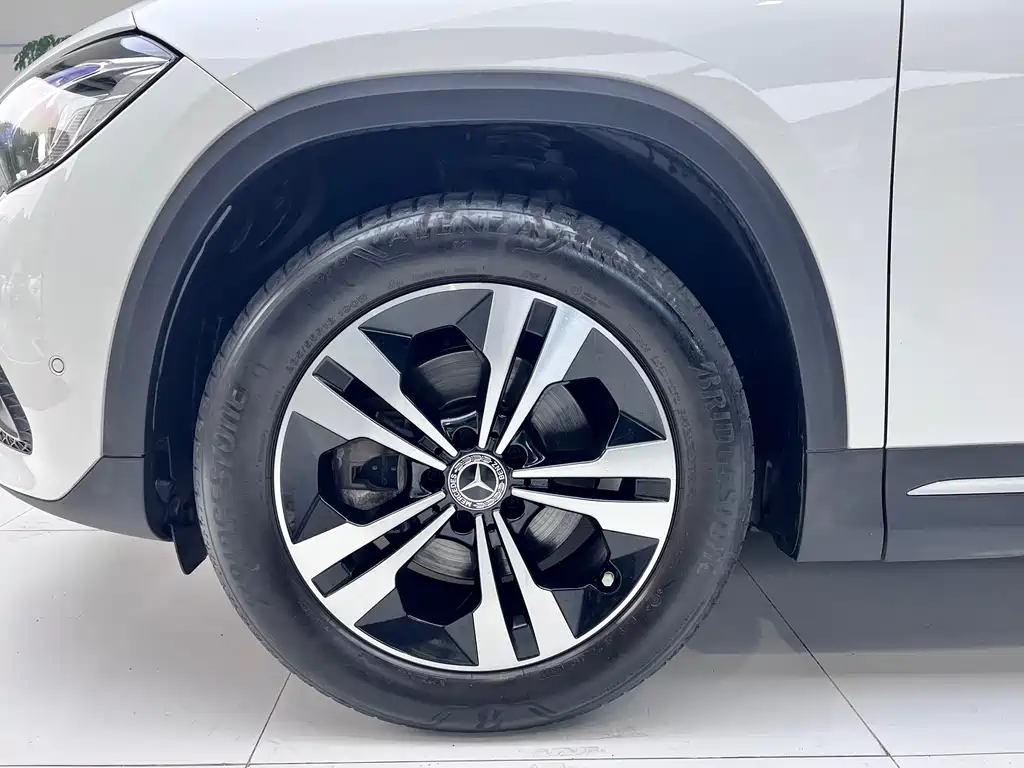 Mercedes-Benz GLA 2021