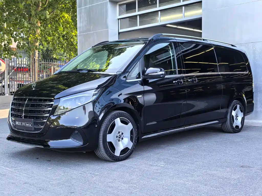 Mercedes-Benz V-Класс 2024