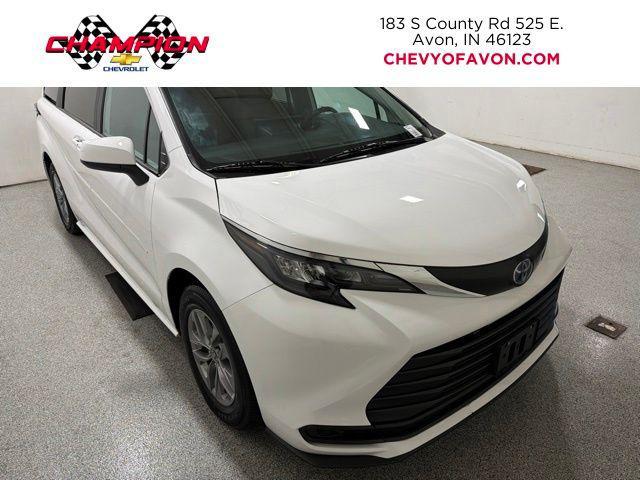 Toyota Sienna 2025
