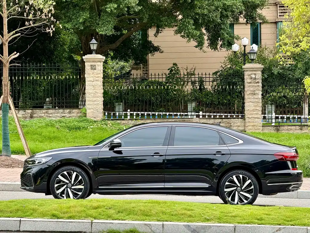Volkswagen Passat 2022