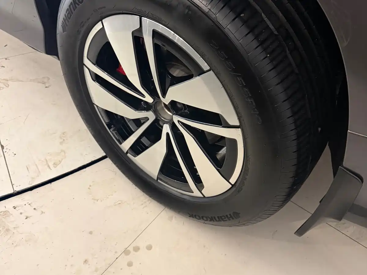 Audi Q6 2025