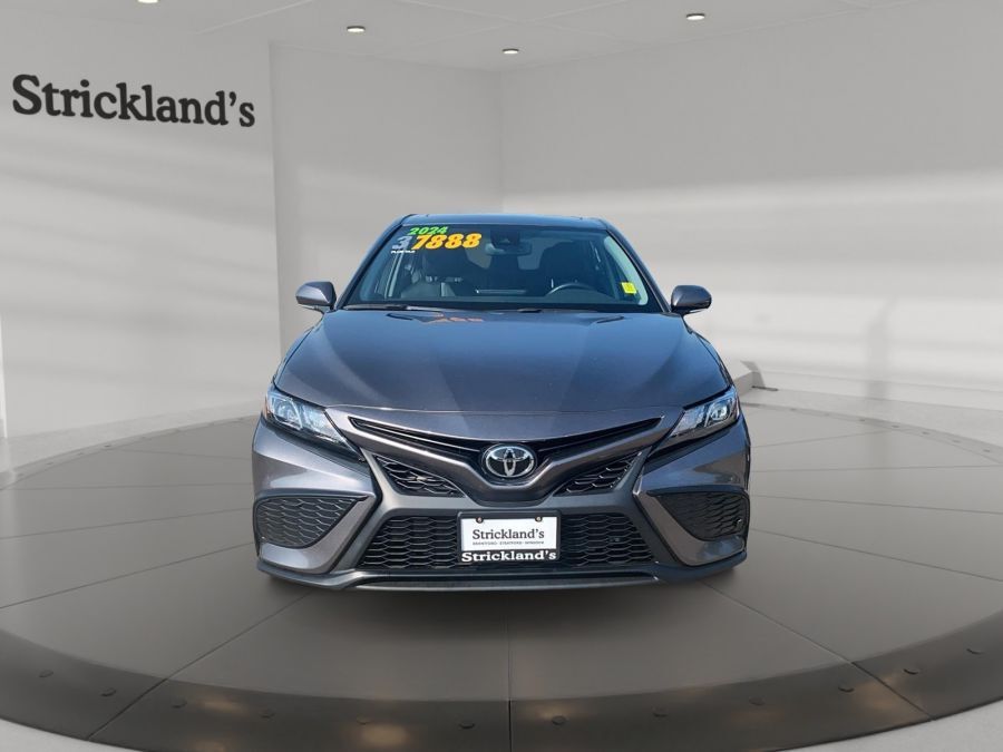 Toyota Camry 2024