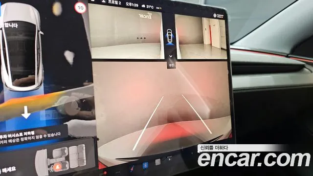 Tesla Model Y 2025