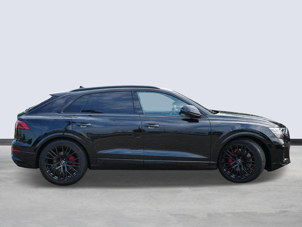 Audi SQ8 2025