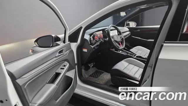 Volkswagen Golf 2024